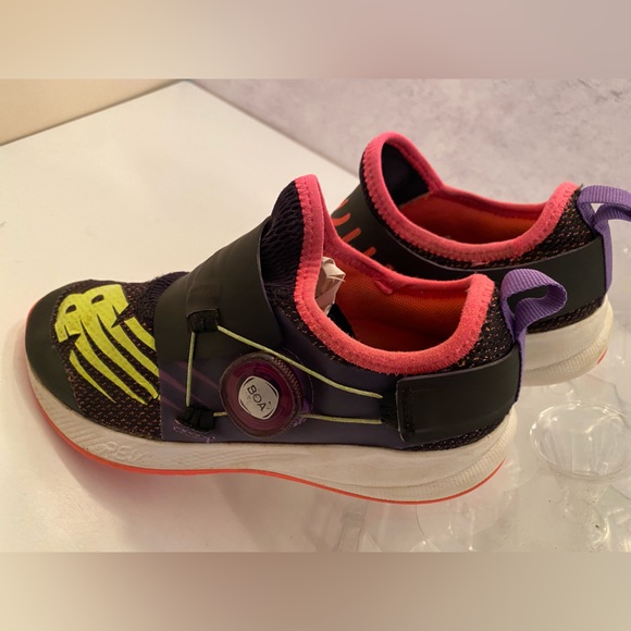 NEW BALANCE KIDS FUELCORE REVEAL BOA SIZE 1Y - Picture 1 of 6